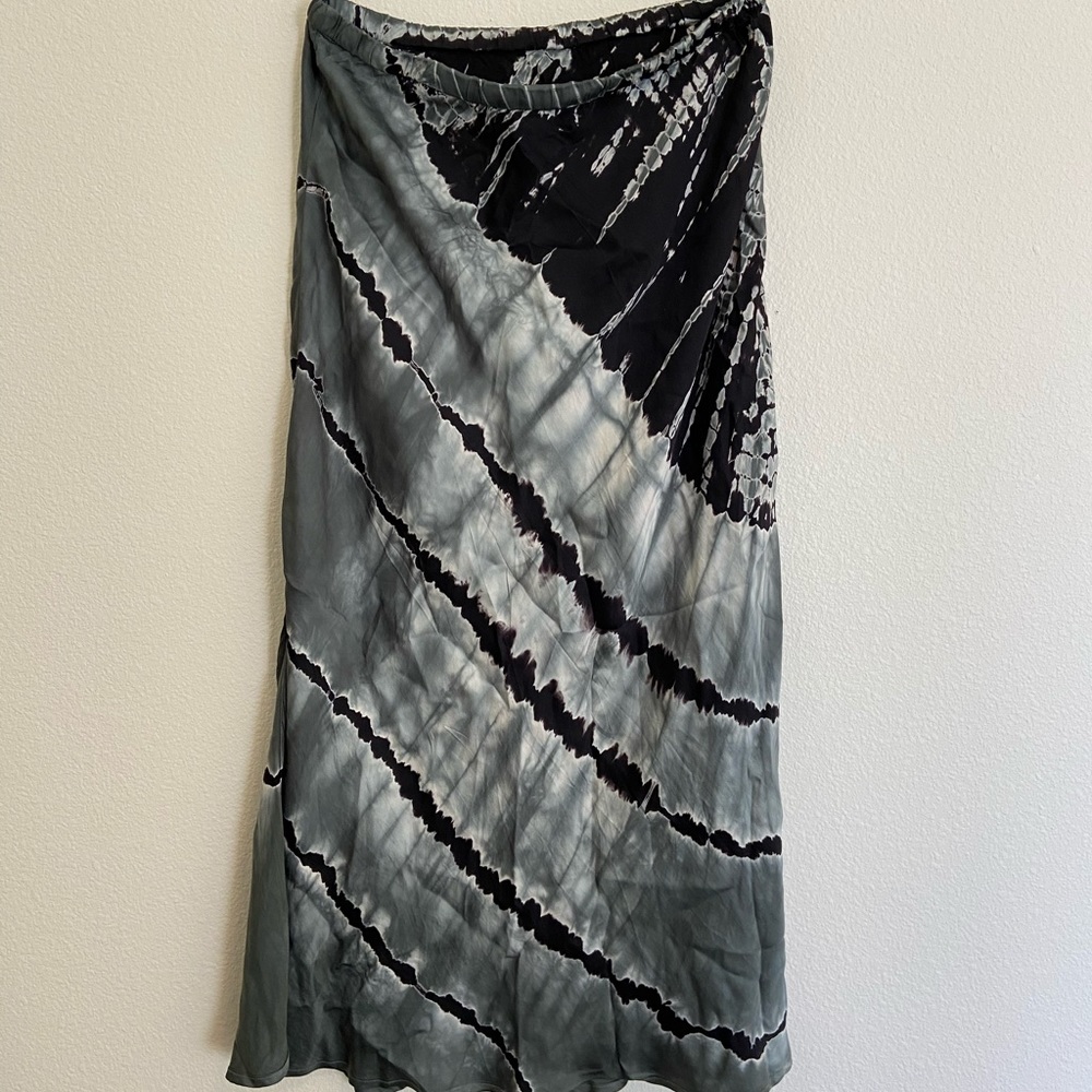 tie dye midi skirt with slit